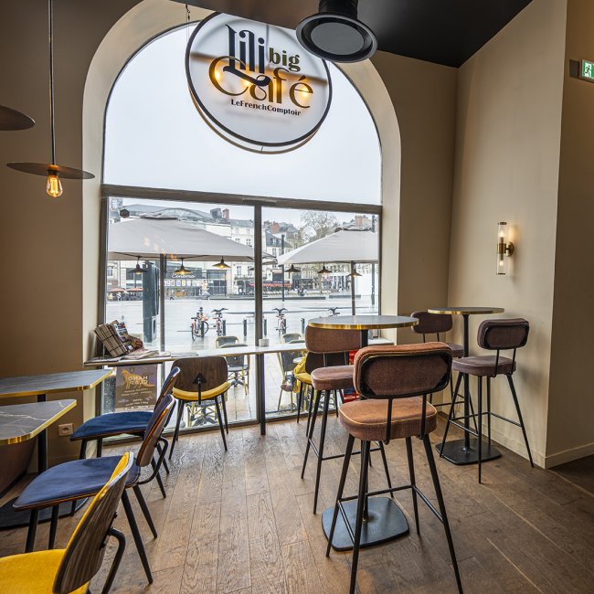 Lili Big Café